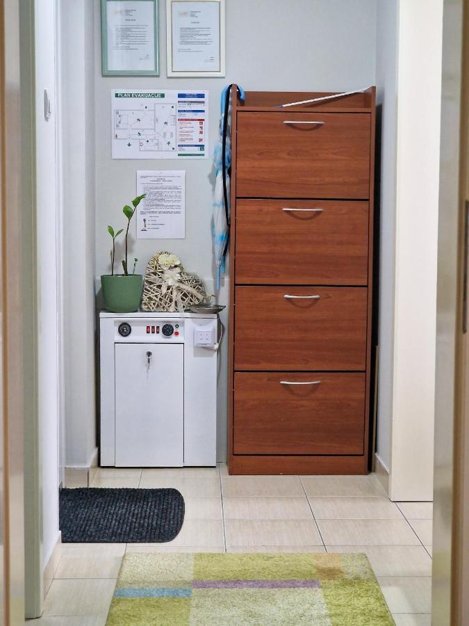 Quiet Center Apartment Sremska Mitrovica Exterior photo